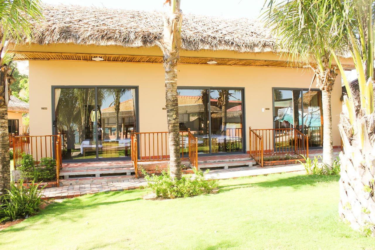 Eagles Beach Resort Phan Thiết Buitenkant foto