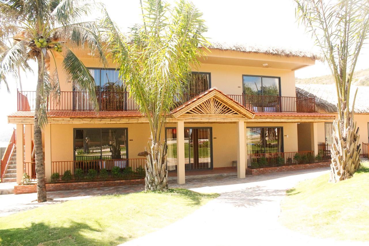 Eagles Beach Resort Phan Thiết Buitenkant foto