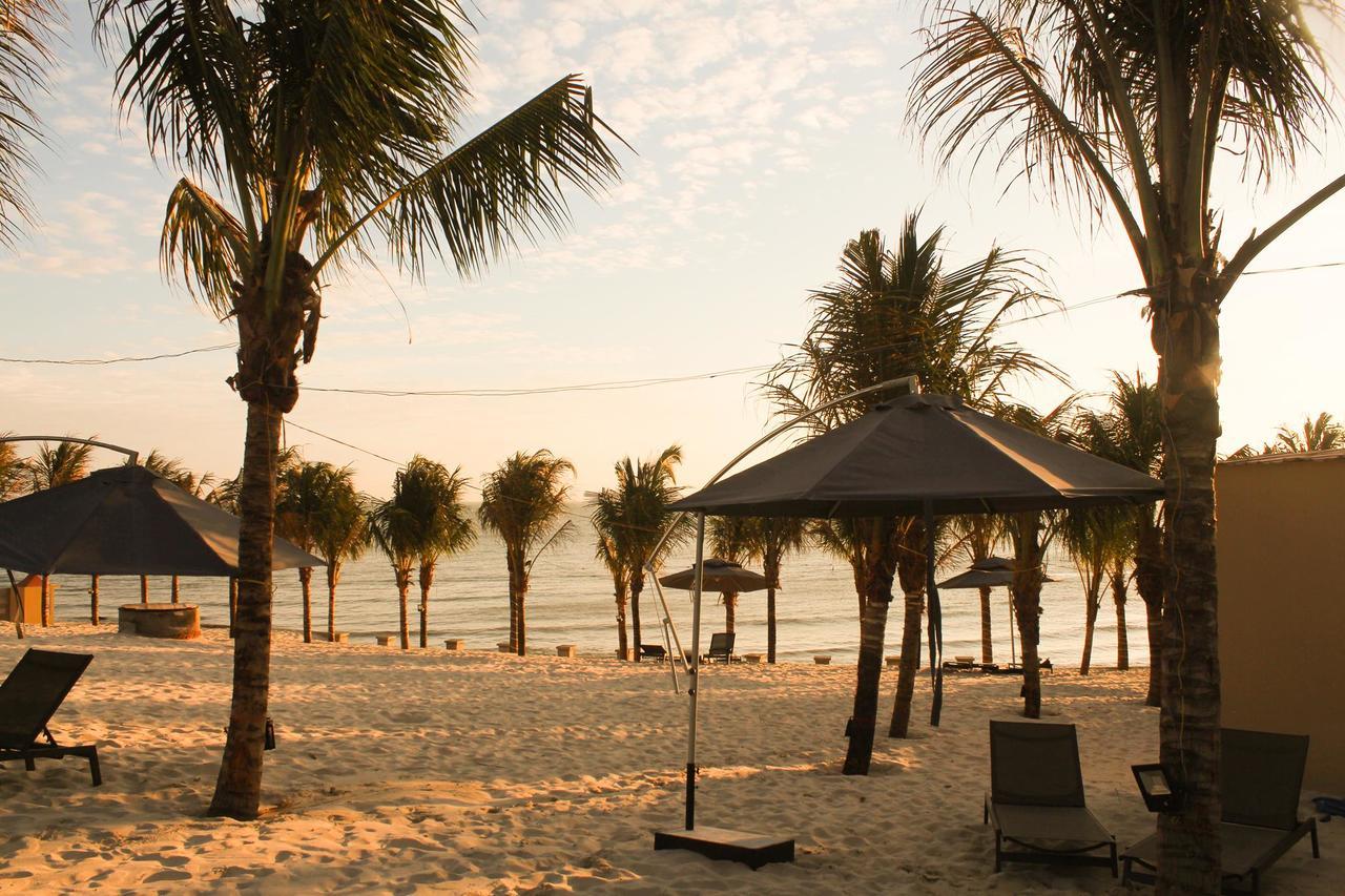 Eagles Beach Resort Phan Thiết Buitenkant foto