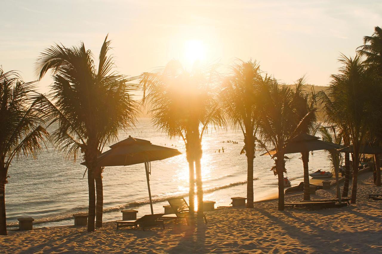 Eagles Beach Resort Phan Thiết Buitenkant foto