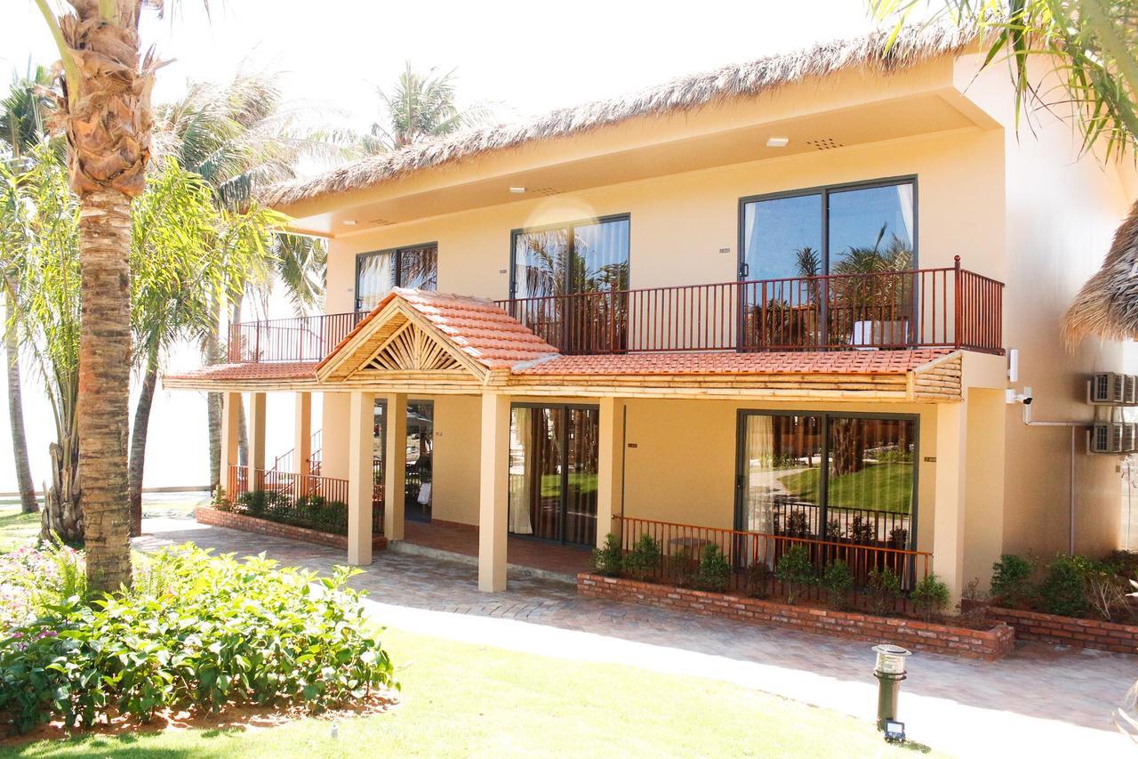 Eagles Beach Resort Phan Thiết Buitenkant foto