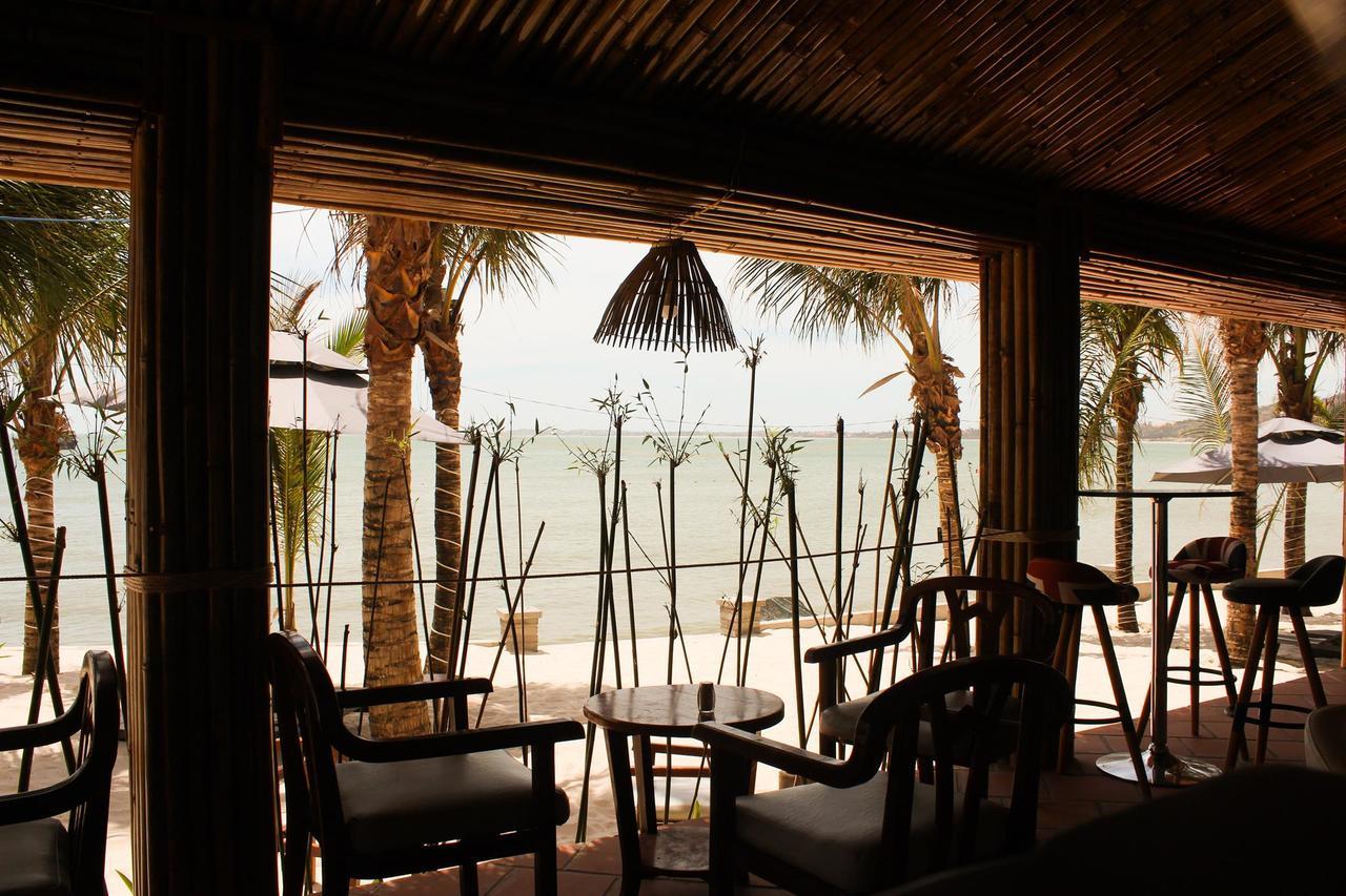 Eagles Beach Resort Phan Thiết Buitenkant foto